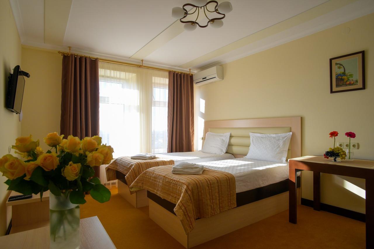 Aparthotel On Klinichna St. Киев Экстерьер фото