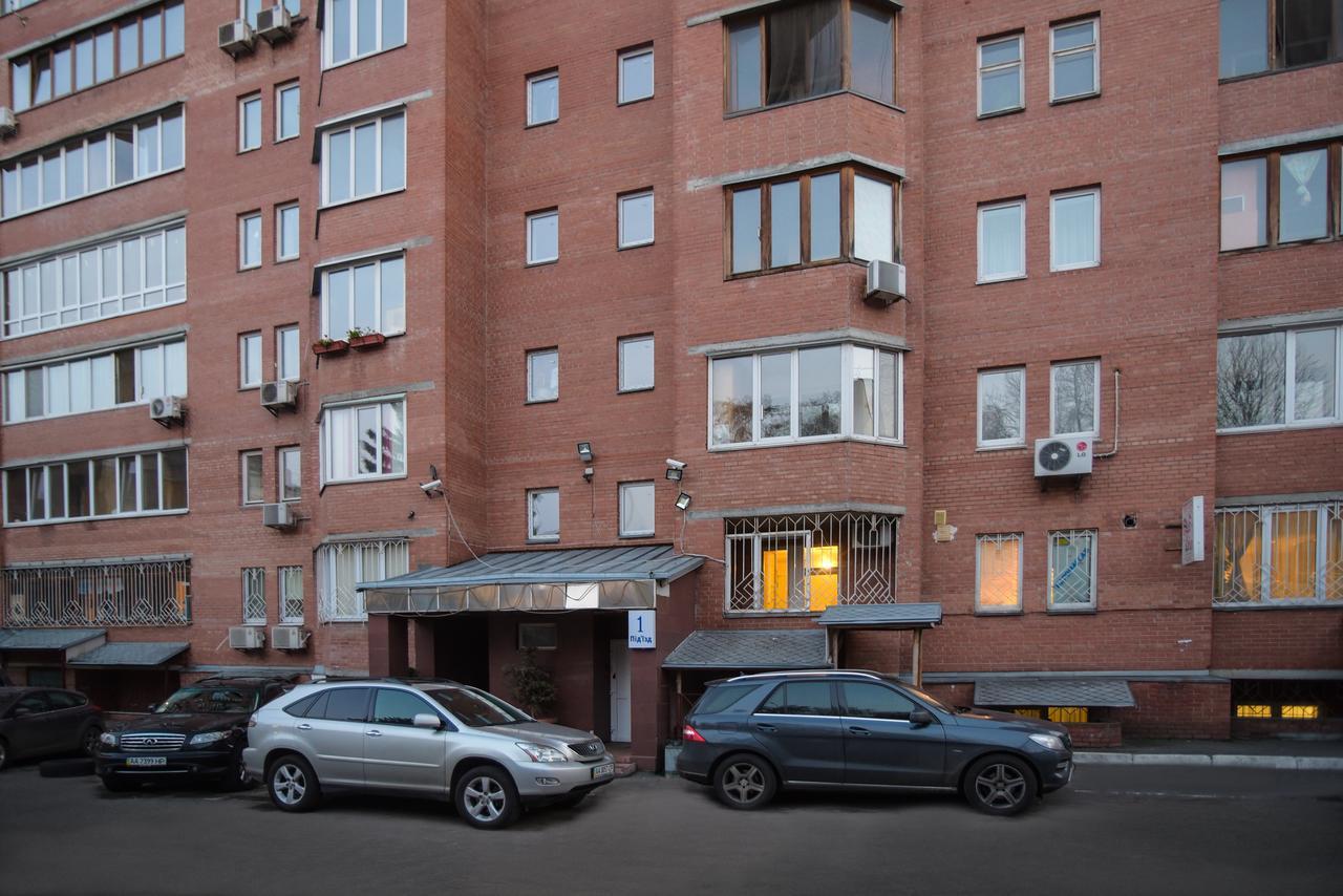 Aparthotel On Klinichna St. Киев Экстерьер фото